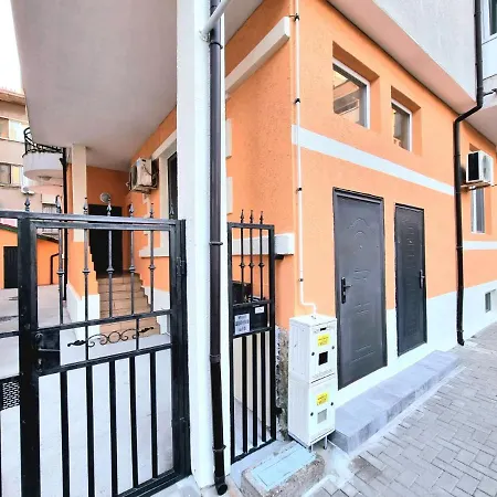 Silvy's Pretty House - Studio 3 Apartment